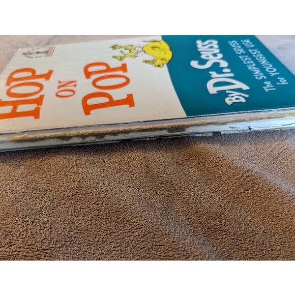 Vintage Dr Seuss Foot Book And Hop On Pop Childrens Kids Books Set of 2 - Picture 12 of 12